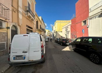 Foto 19 - Locale Commerciale Via Roma
 
72, Casarano - foto 19