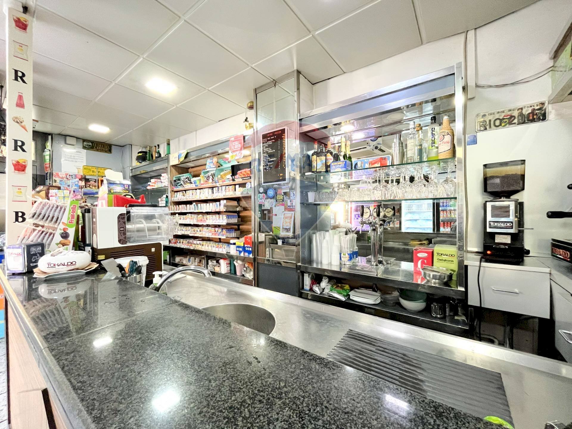 Cucina - Commercial Activity Piazza Sant'Eframo Vecchio
 
16-17-18, Napoli - photo 3