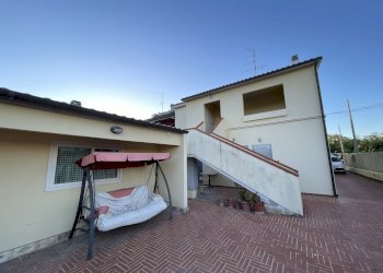 facciata - Villetta Via Aterno 37, Chieti - foto 2