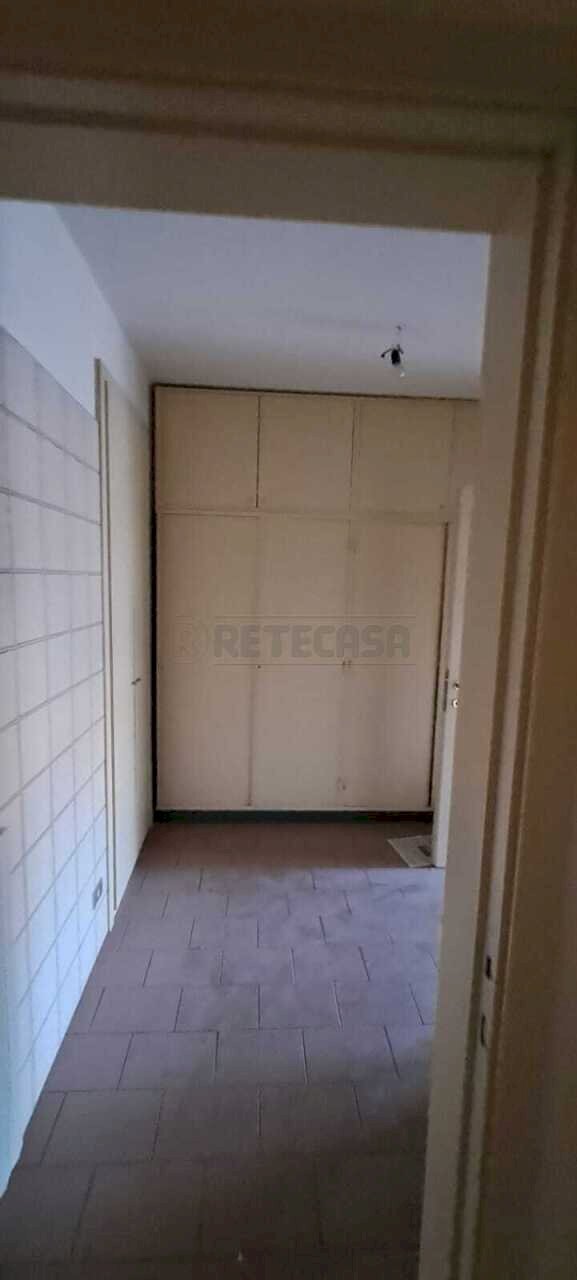 armadio dispensa.jpg - Appartamento Viale Papa Giovanni XXIII 45, Bergamo - foto 3