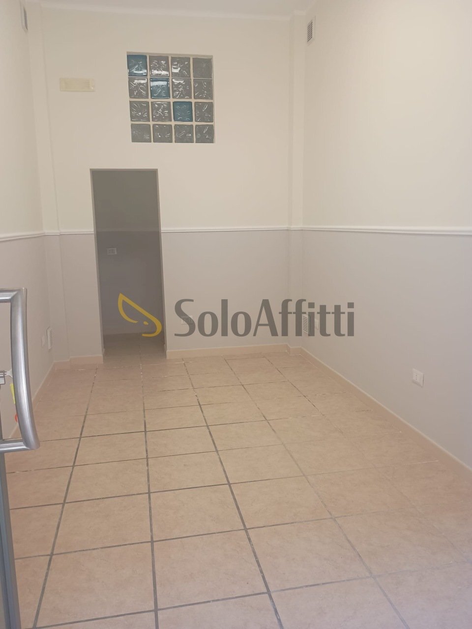 b46b1278-0692-422c-9ae7-6a71f81444dc.JPG - Commercial Premises Via Timavo 21, Bari - photo 1