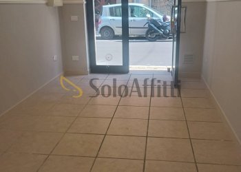 2e1423ac-fee7-4d62-864f-be35df303c95.JPG - Locale Commerciale Via Timavo 21, Bari - foto 2