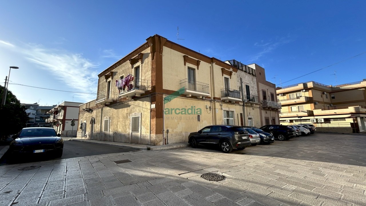 facciata - Locale Commerciale Via Bellino 4, Bitritto - foto 2