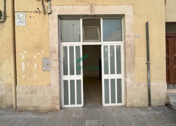 facciata - Locale Commerciale Via Bellino 4, Bitritto - foto 29