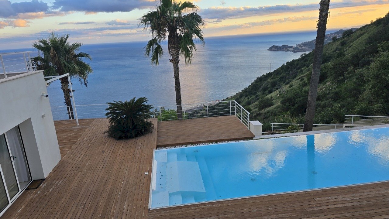 20241115_162356.jpg - Villa Taormina - foto 1
