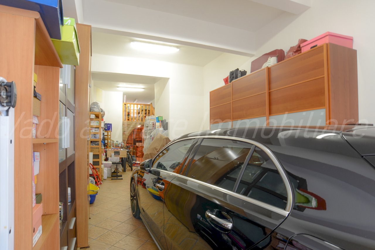 RIF. 319-14.jpg - Box Via G. Bove 14, Savona - photo 1