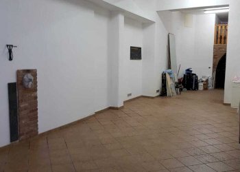 WhatsApp Image 2025-11-14 at 12.30.56.jpeg - Box Via G. Bove 14, Savona - photo 8