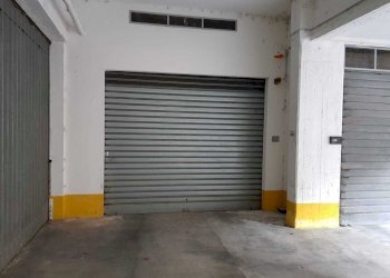 WhatsApp Image 2025-11-14 at 12.32.54.jpeg - Box Via G. Bove 14, Savona - photo 9