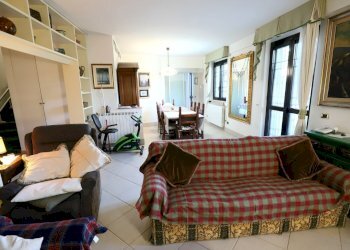 IMG_4322.JPG - Villa Via di Marco Simone  84, Guidonia Montecelio - foto 5