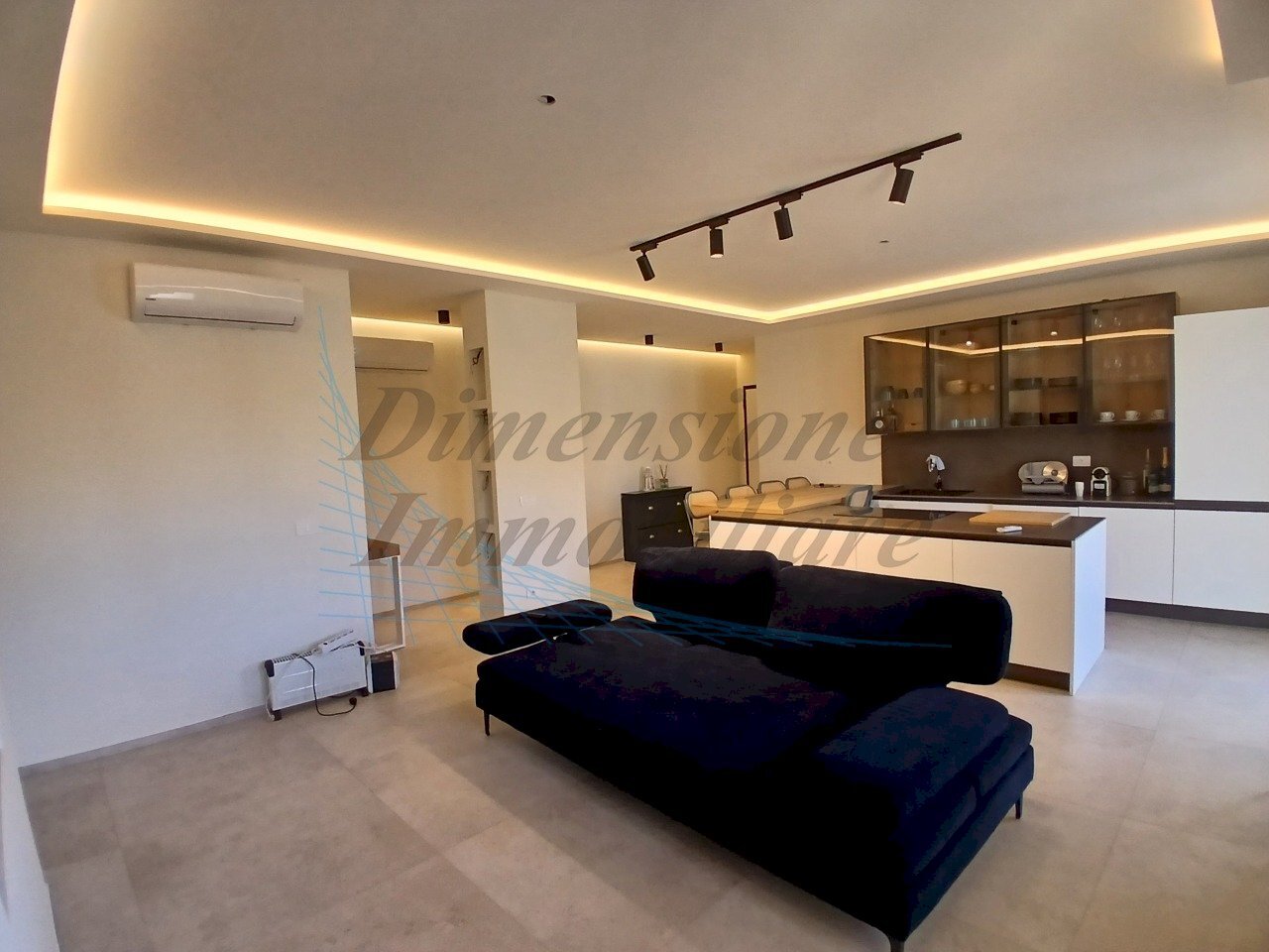 Soggiorno ampio.jpg - Quadrilocale Via di Marina, Rosignano Marittimo - foto 2