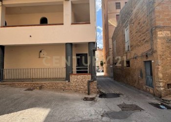 PHOTO-2025-11-10-14-30-53(1).jpg - Casa indipendente Via Gaetano Salvemini, Canicattì - foto 5