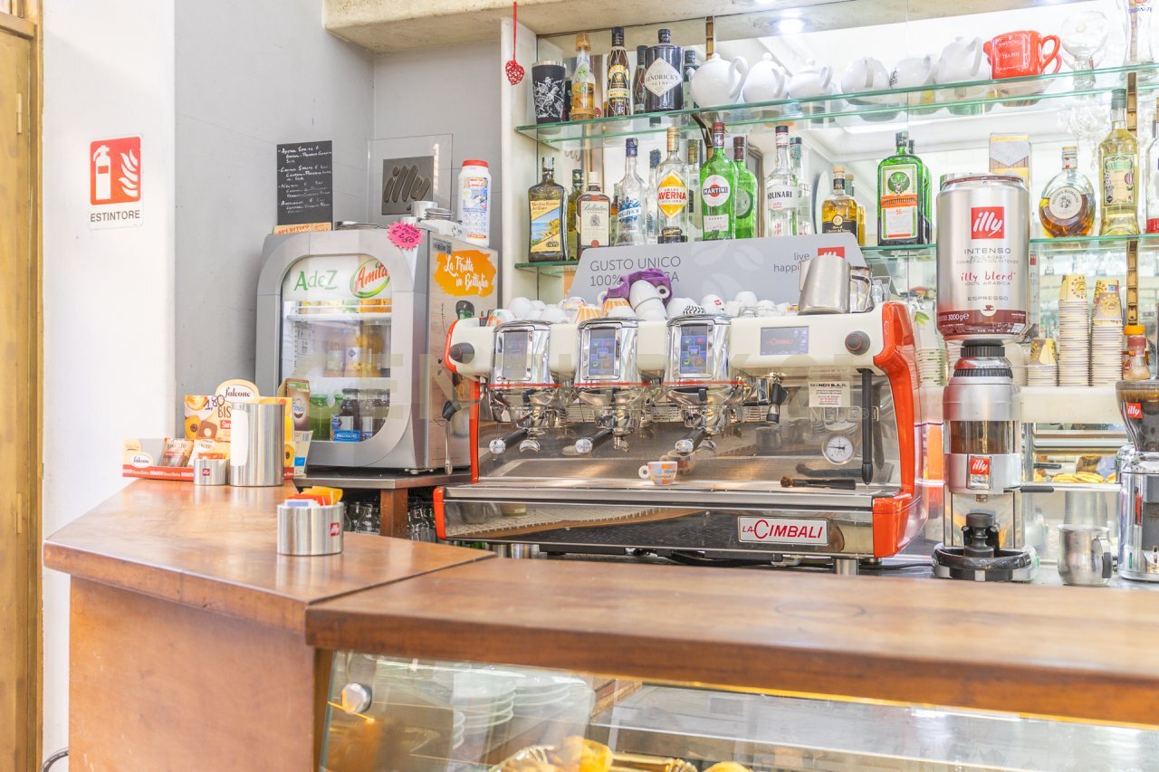 42.jpg - Quadrilocale Via Nemorense 26/28, Roma - foto 2