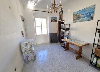 Ingresso (2).jpg - Appartamento Via Giovanni Lanza 3, Genova (zona Rivarolo) - foto 2