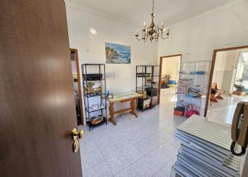 Ingresso (4).jpg - Appartamento Via Giovanni Lanza 3, Genova (zona Rivarolo) - foto 4