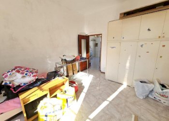 Camera 2 (2).jpg - Appartamento Via Giovanni Lanza 3, Genova (zona Rivarolo) - foto 21