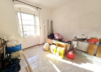 Camera 2 (3).jpg - Appartamento Via Giovanni Lanza 3, Genova (zona Rivarolo) - foto 22