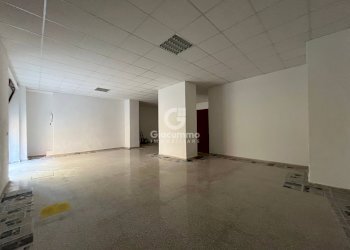 IMG_1679.jpg - Locale Commerciale Via Carlo Armellini 6, Potenza - foto 4