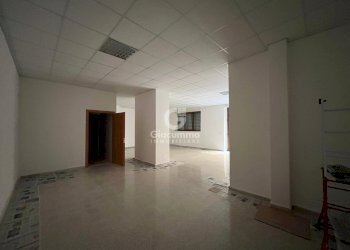 IMG_1682.jpg - Locale Commerciale Via Carlo Armellini 6, Potenza - foto 7