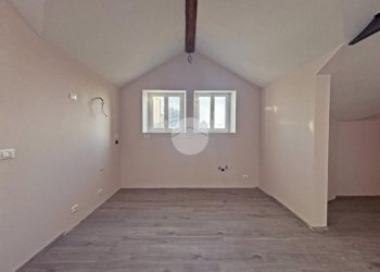 Attic Via Virginio, Pinerolo - photo 1