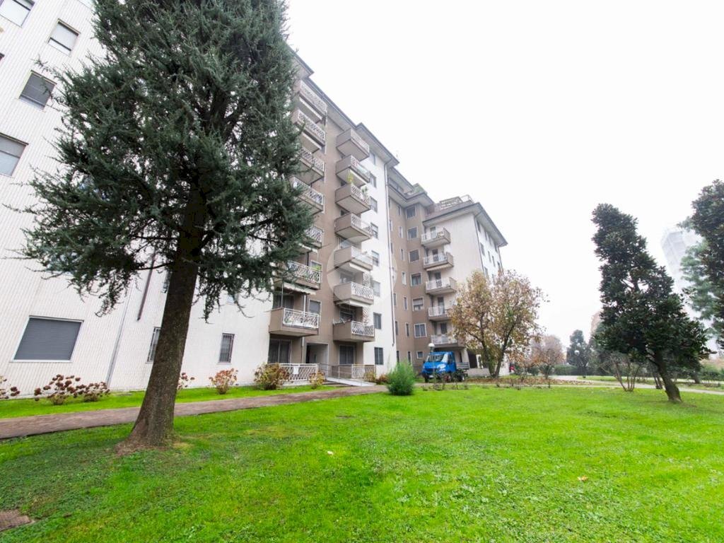 Trilocale Via Massimo D'Azeglio, Rozzano - foto 1