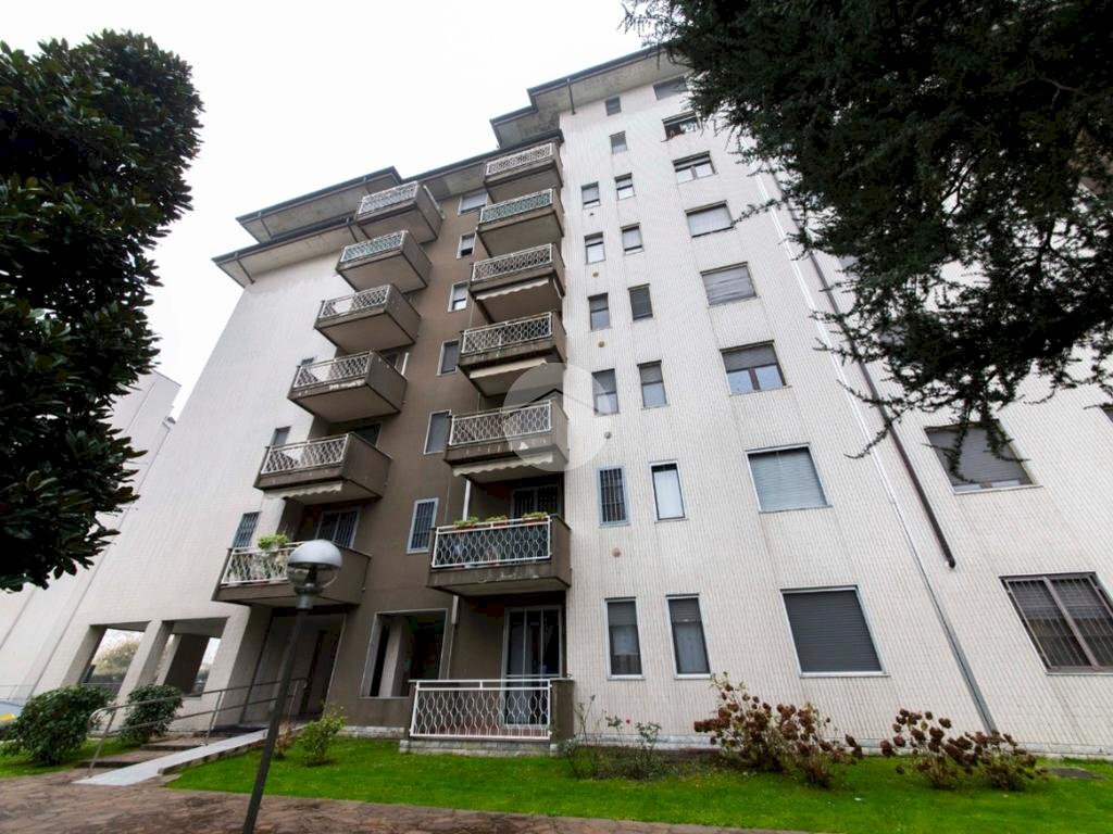 Trilocale Via Massimo D'Azeglio, Rozzano - foto 2