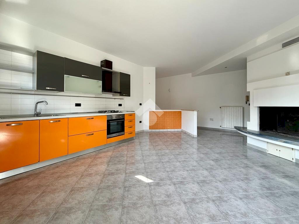 Four-room apartment Via G. Pascoli, Santarcangelo di Romagna - photo 1