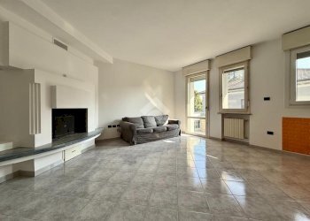 Four-room apartment Via G. Pascoli, Santarcangelo di Romagna - photo 9