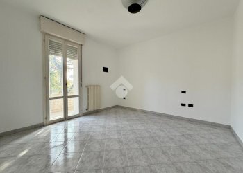 Four-room apartment Via G. Pascoli, Santarcangelo di Romagna - photo 12