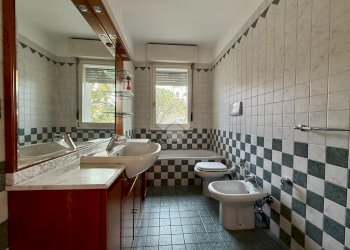 Four-room apartment Via G. Pascoli, Santarcangelo di Romagna - photo 17