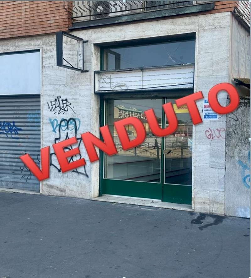 Negozio via Lodovico il Moro 159, Milano (zona Ronchetto Sul Naviglio) - foto 1