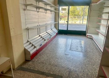 Negozio via Lodovico il Moro 159, Milano (zona Ronchetto Sul Naviglio) - foto 3