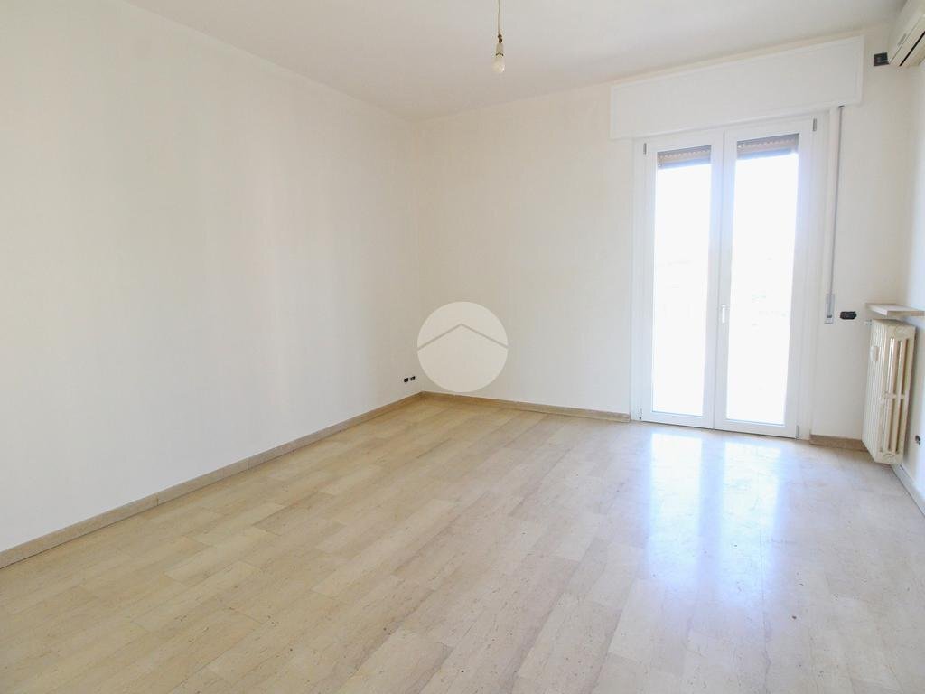 Three-room apartment Via Fratelli Sanchioli, Magenta - photo 2