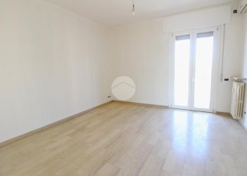 Three-room apartment Via Fratelli Sanchioli, Magenta - photo 2