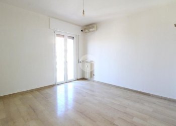 Three-room apartment Via Fratelli Sanchioli, Magenta - photo 4