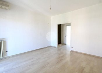 Three-room apartment Via Fratelli Sanchioli, Magenta - photo 6