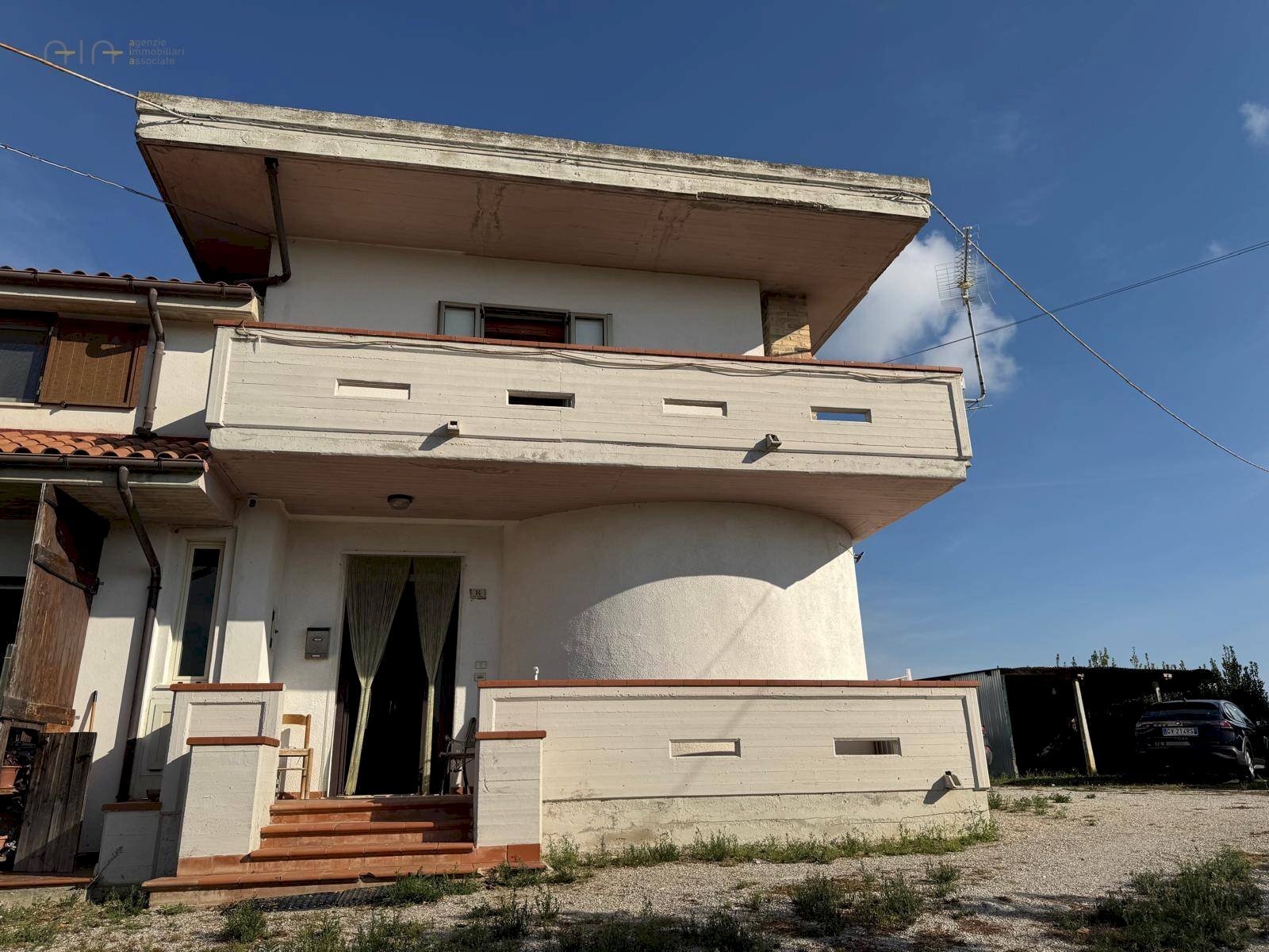 Foto 1 - Independent house Contrada Rufiano
 
14, Castignano - photo 1