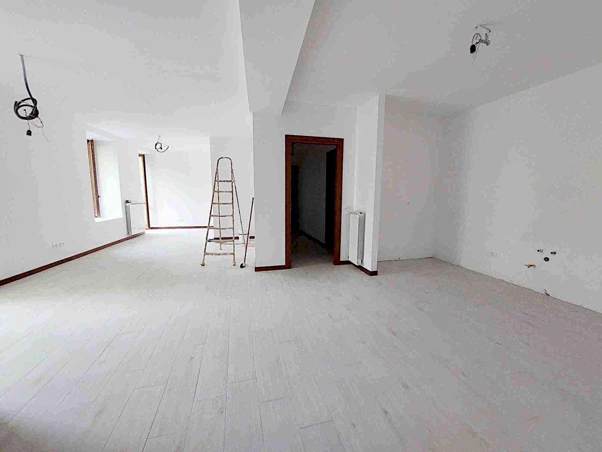 Foto 2 - Trilocale via gramsci, Lonate Ceppino - foto 2