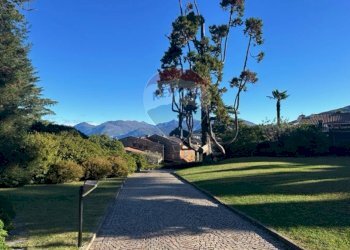 Vista delle montagne - Bilocale Via Roma
 
7, Porto Valtravaglia - foto 1