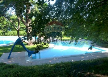 Piscina - Bilocale Via Roma
 
7, Porto Valtravaglia - foto 20