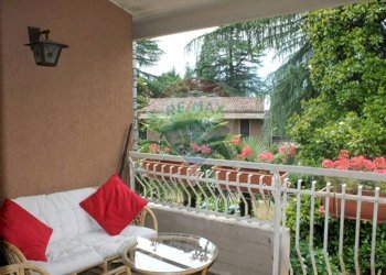 Balcone - Bilocale Via Roma
 
7, Porto Valtravaglia - foto 22