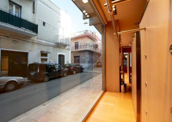 Edificio all\'aperto - Locale Commerciale Via Capitano Sauro
 
2, Noicàttaro - foto 14