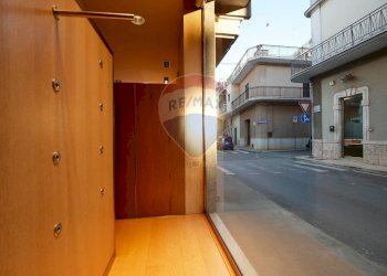 Edificio all\'aperto - Locale Commerciale Via Capitano Sauro
 
2, Noicàttaro - foto 16