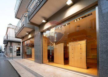 Edificio all\'aperto - Locale Commerciale Via Capitano Sauro
 
2, Noicàttaro - foto 25