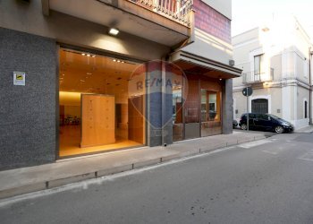 Edificio all\'aperto - Locale Commerciale Via Capitano Sauro
 
2, Noicàttaro - foto 28