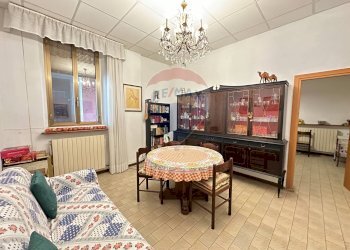 Sala da pranzo - Bilocale via cavour
 
44, Arcisate - foto 7