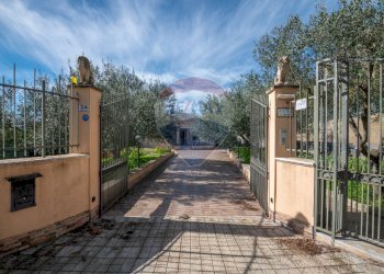 Non correlato - Villa Via Manfredi Modica
 
24, Caltagirone - foto 2