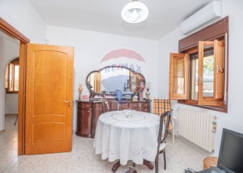 Sala da pranzo - Villa Via Manfredi Modica
 
24, Caltagirone - foto 8