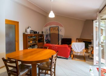 Sala da pranzo - Bilocale Via duca degli abruzzi
 
46, San Giovanni la Punta - foto 3