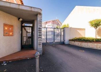 Casa all\'aperto - Bilocale Via duca degli abruzzi
 
46, San Giovanni la Punta - foto 28