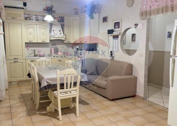 Sala da pranzo - Trilocale Via Alcantara
 
38, Catania - foto 1